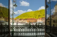 Safrano Palace - Mountain View