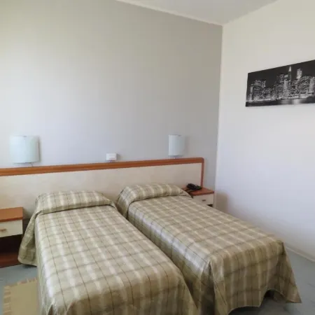 Hotel Marta Отели в г. Форли