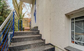 Apartment in Berlin with Sauna and Garden