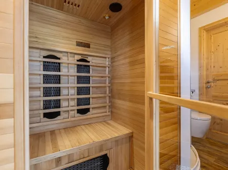 Modern Wooden Chalet in Sankt Georgen ob Murau with Hot Tub