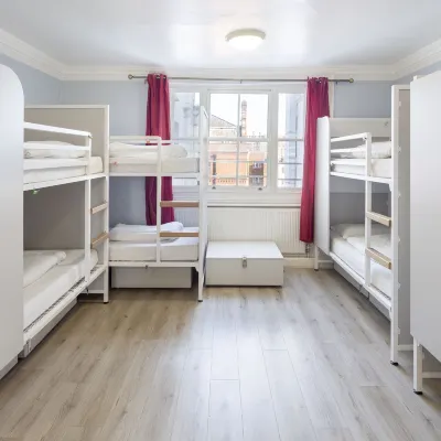 Astor Hyde Park Hostel Отели рядом с достопримечательностью «Фулхэм»