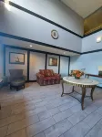 Super 8 by Wyndham Milwaukee Airport - Business