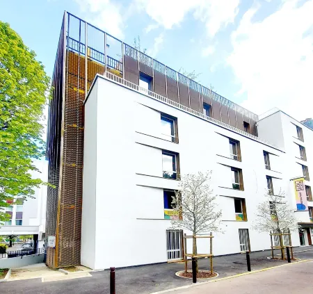 Hostel Hosho Paris Sud Porte d'Italie Отели рядом со станцией Porte D'Italie Station