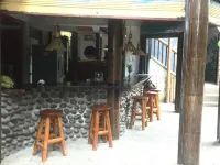 La Facha Hostal Restaurant Surf Hotels in Mompiche