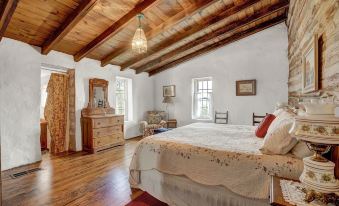 Historic Log Cabin Retreat Near Town on 5 Acres!