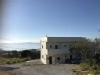 시브리즈 코우리 Nakijin Seaside Camping Grounds 주변 호텔