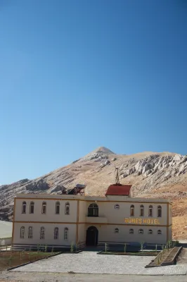 Sunrise Nemrut Güneş Motel