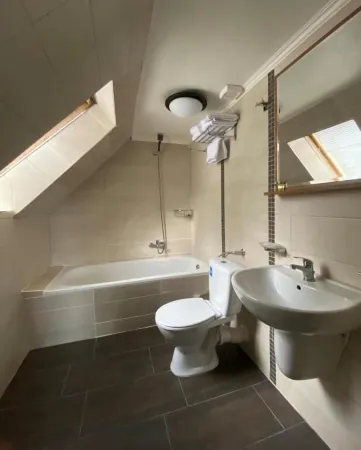 Am Fluss Hotel Отели в г. Тойхерн