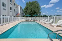 Microtel Inn & Suites by Wyndham Brooksville