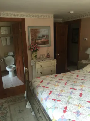 Eastgate Inn B&B - Bathtub