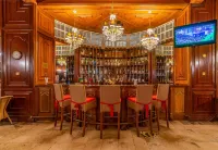 Muthu Sovereign Suites & Spa, Limuru Rd, Near Nairobi - bar
