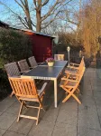 For families, friends, children. Large garden, 4/5 bedrooms, fireplace. Central!