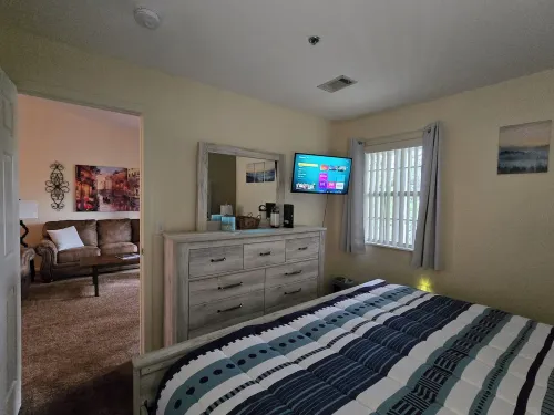 Romantic Spring Getaway for Two!! Easy Walk-in 1Bd 1BA Condo No Steps!!!