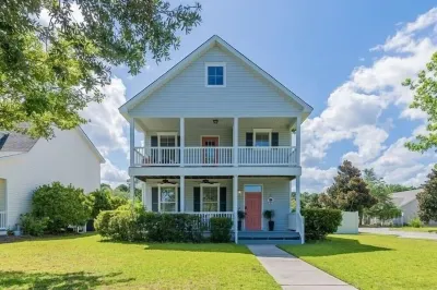 GOLF CART! Remodeled home near Old Town, Xbox! Hotels near Church of the Cross
