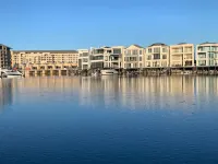 Beach & Bay - Modern Family Stay Glenelg North - บังกะโล