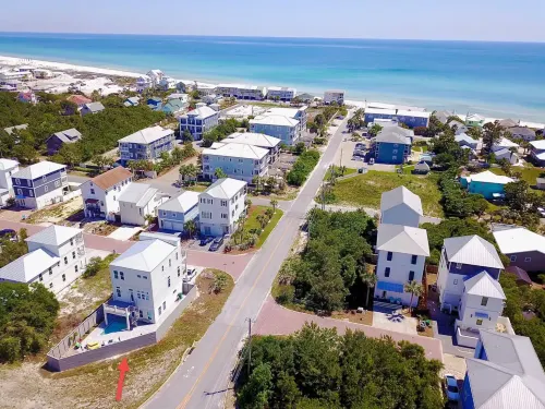 Charming Studio with Private Entrance and Pool Access - Cozy Coastal Retreat Hotel di Inlet Beach