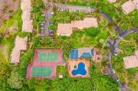 Ocean View, Ground-Floor Condo w/ Lanai & Shared Hot Tub/Pool - Walk to Beach