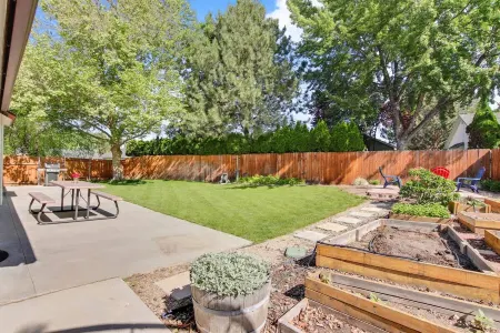 Eagle ID Getaway | 4 Bed 3 Bath | Fully Renovated