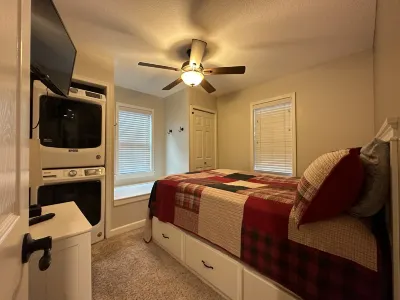 Picturesque Views and Live Music Experience - Stunning Sunset Haven