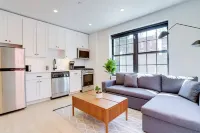 Modern Finishes and Fully Appointed Kitchen - Stylish Retreat