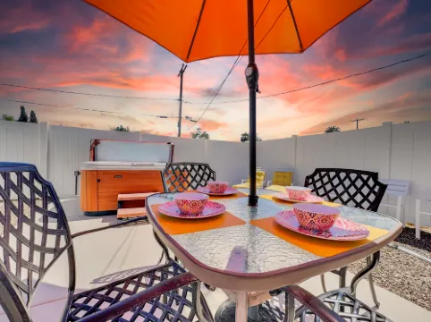 Private Hot Tub and Spacious Outdoor Retreat - Charming Sanctuary