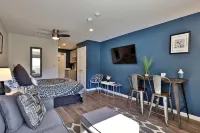 Cozy Studio with Kitchenette and Outdoor Pool - Inviting Retreat فنادق في كيلنغتون