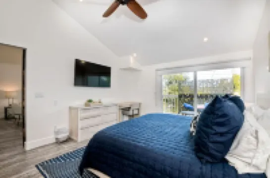 Private Beach Access and Resort Amenities - Spectacular Coastal Oasis