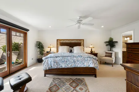 Stunning Golf Course Views and Pool Oasis - Elegant Tranquil Retreat Отели рядом с достопримечательностью «Indian Wells Golf Club»