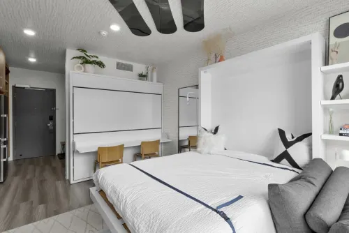 Stunning Mountain Views and Shared Heated Pool - Stylish Retreat Hotels in Summit County