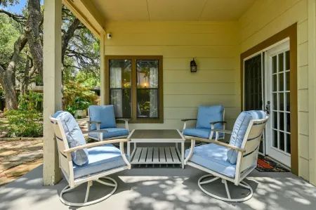 Charming Home with Outdoor Oasis and Gourmet Kitchen - Elegant Retreat