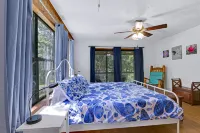 Scenic Outdoor Space and Starlit Evenings - Charming Hideaway Hotels in Wimberley
