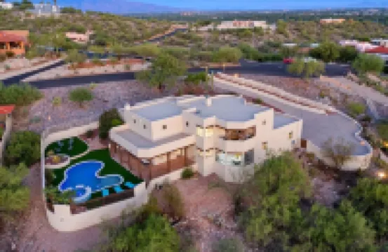 Hot Property Family Friendly Pool&Spa Sleeps 14