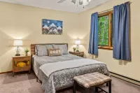 Charming Retreat with Lake Access and Spacious Yard - Delightful Haven