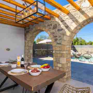 La Casa di Pietre 2 Others