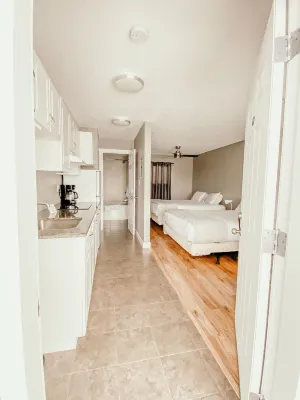 Hinton Highway Inn Hotels in Hinton