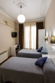 Hostal Lesseps