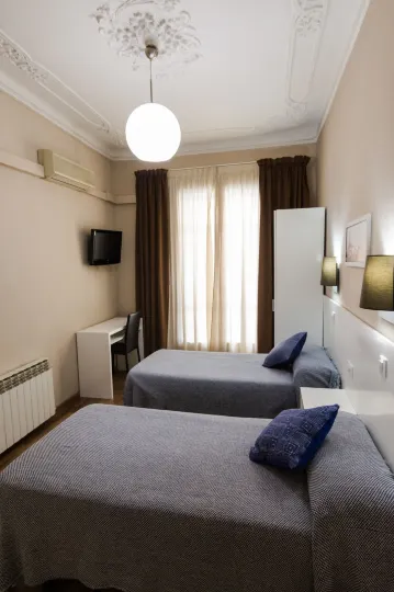 Hostal Lesseps