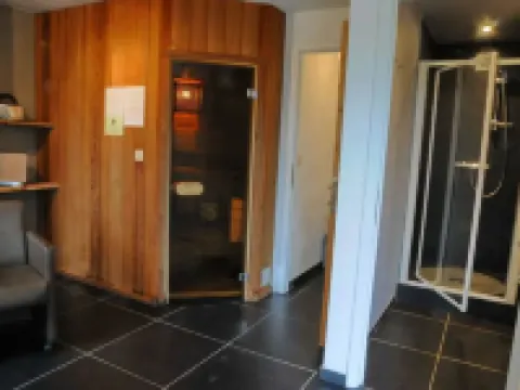 Inviting Holiday Home, Near Cave of Lorette, Namur and Parc Naturel Rgional des Ardennes Hotels in Houyet