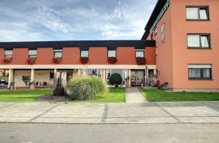 Hotel Hirschberg Отели в г. Хиршберг