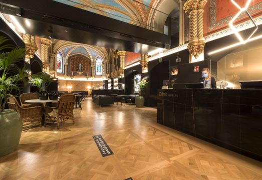 호텔 제니트 콘벤토 산 마르틴