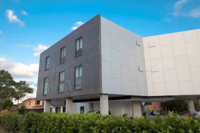 Bankstown Motel 10 Hotels in Yagoona