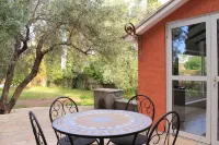 Domaine le Clos des Oliviers Hotels in Penta-di-Casinca