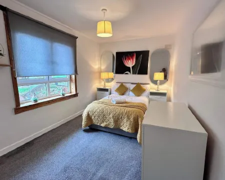 Ann St Short-Term Stay, Greenock, United Kingdom Hotels in Greenock