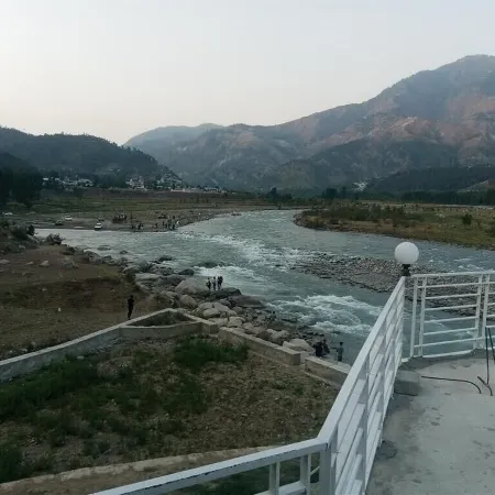 River Dine Hotel