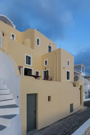 Azure Villa Santorini Отели рядом с достопримечательностью «Неа-Камени»