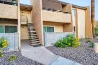 2Br Sleeps 6 Pool BBQ Gym Hot Tub & Bar Hopping! Hotel a 