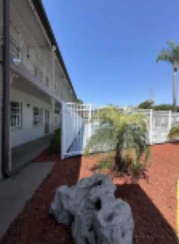 Econo Lodge St Petersburg Central