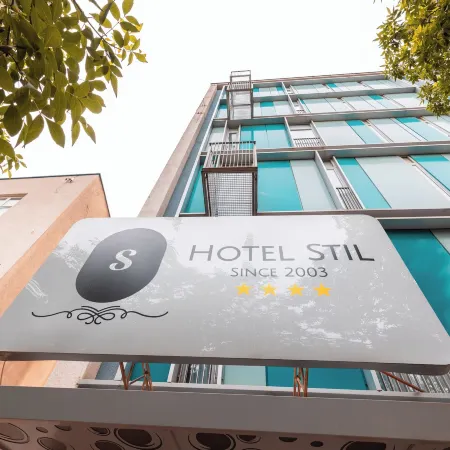 Stil Hotel Отели рядом с достопримечательностью «Дворец Чаушеску»