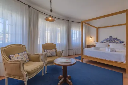 Charming Residence & Guest House Dom Manuel I Adults Only Отели рядом с достопримечательностью «Ponta da Piedade Lighthouse»
