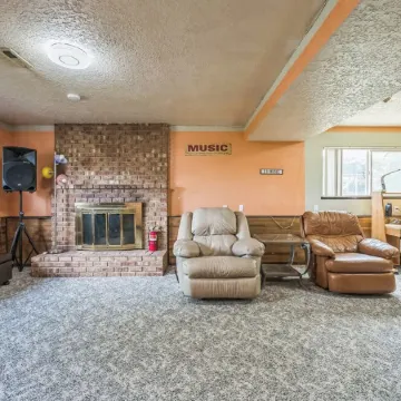 Portland Charming, fully furnished, private, quiet and pets friendly Home.